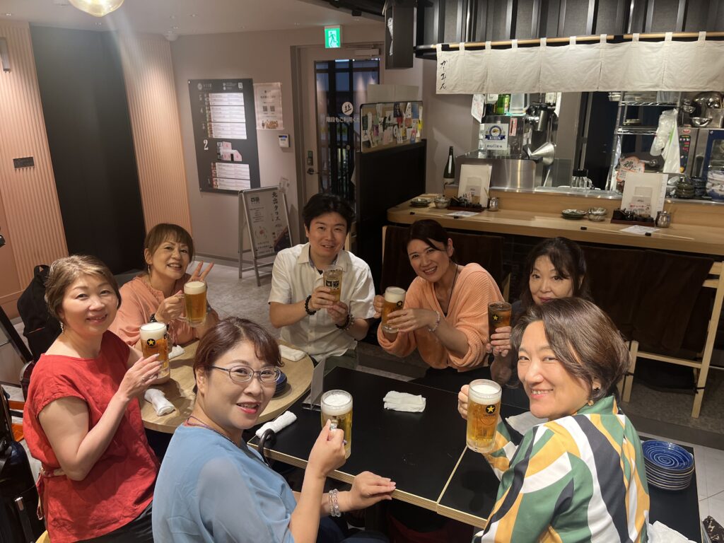 ７人でお疲れ様会を開きました